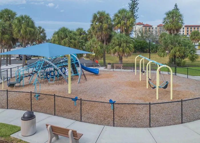 Three Tides Vacation Apartment