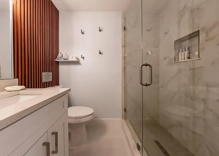 Three Tides Vacation Apartment