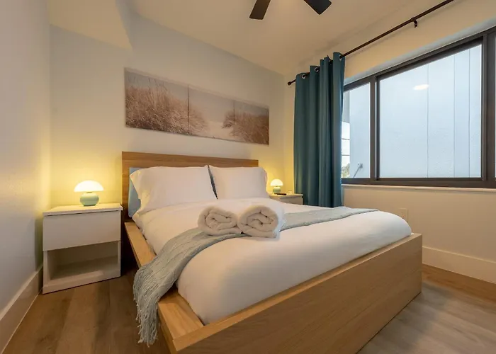 Three Tides Vacation Apartment