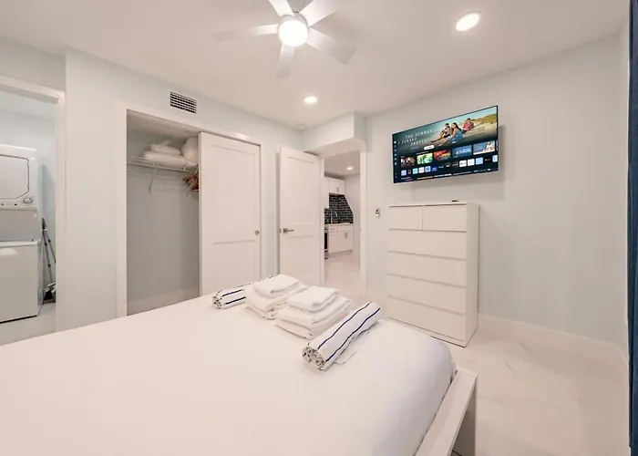 Three Tides Vacation Apartment *